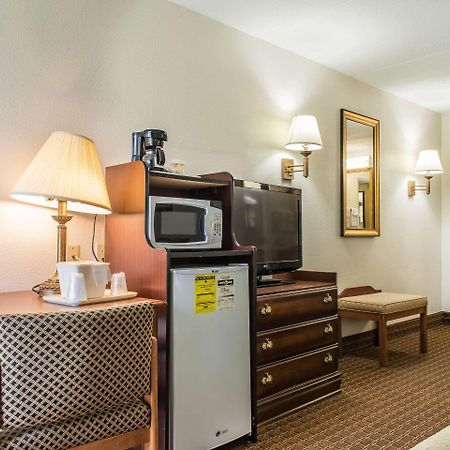 Rodeway Inn Brookville Екстер'єр фото