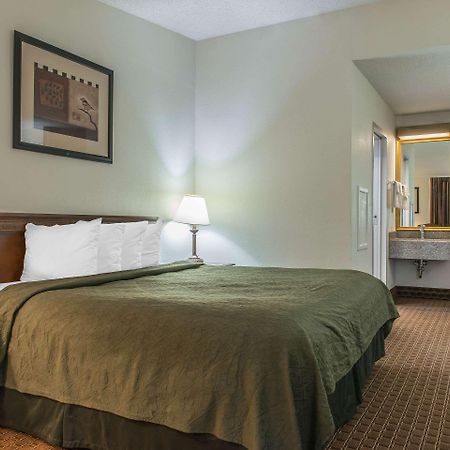 Rodeway Inn Brookville Екстер'єр фото