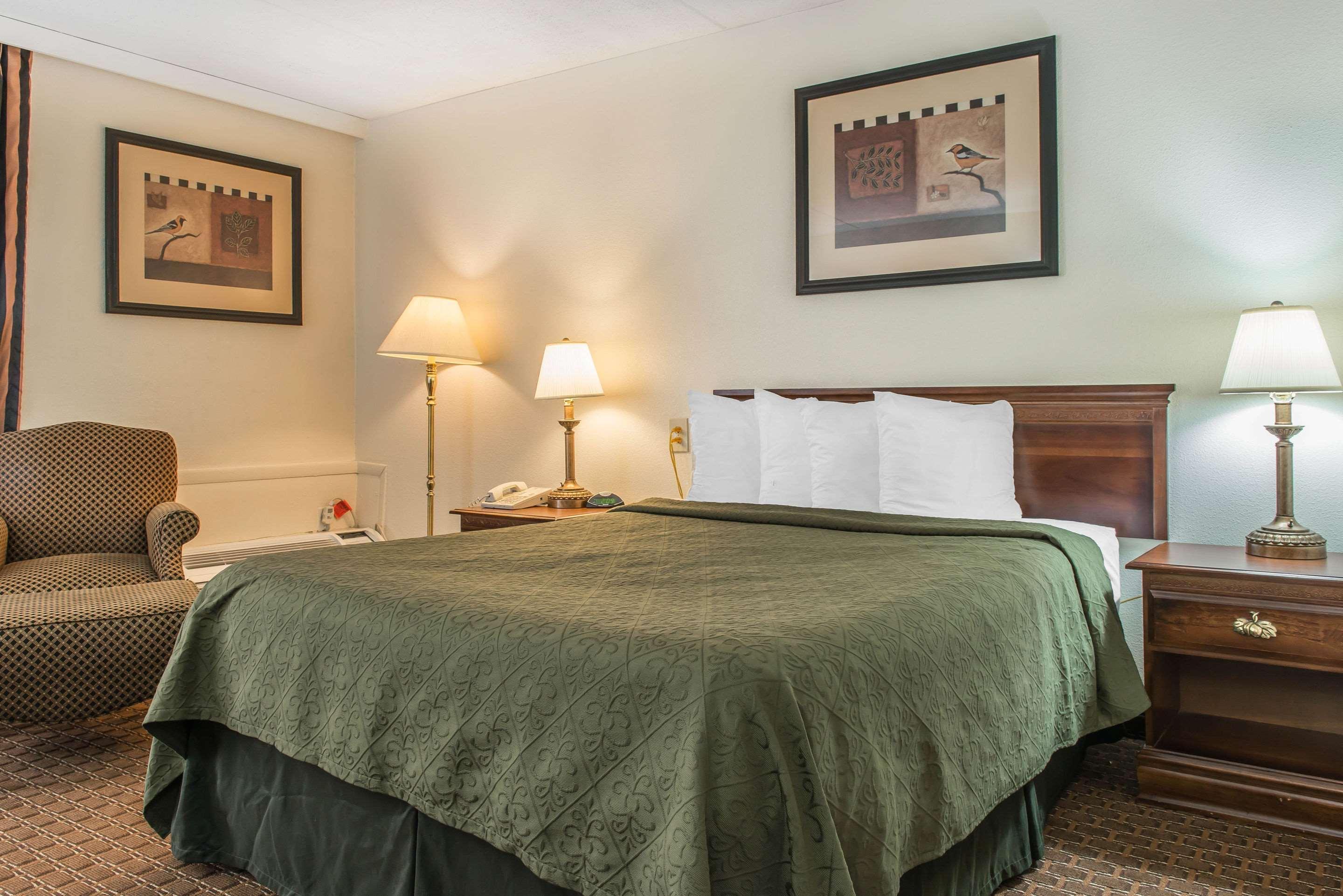 Rodeway Inn Brookville Екстер'єр фото