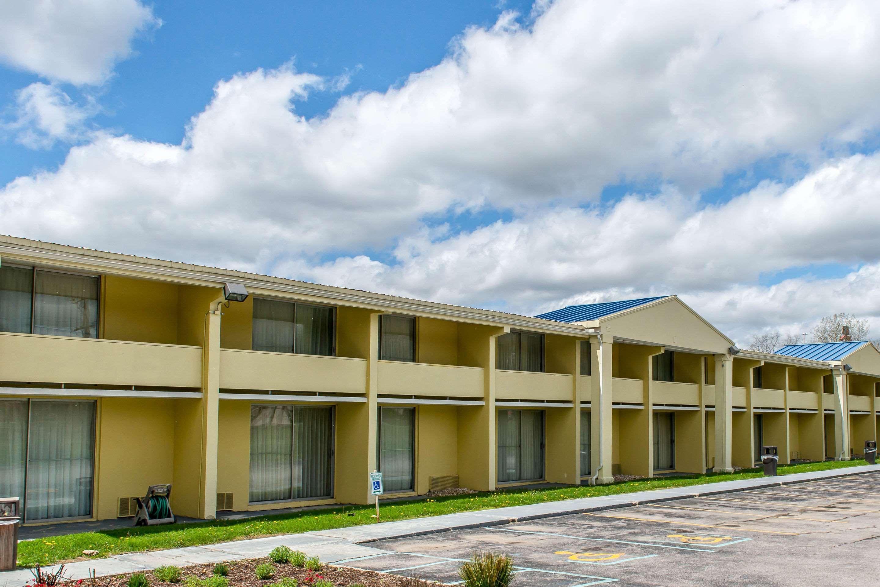 Rodeway Inn Brookville Екстер'єр фото