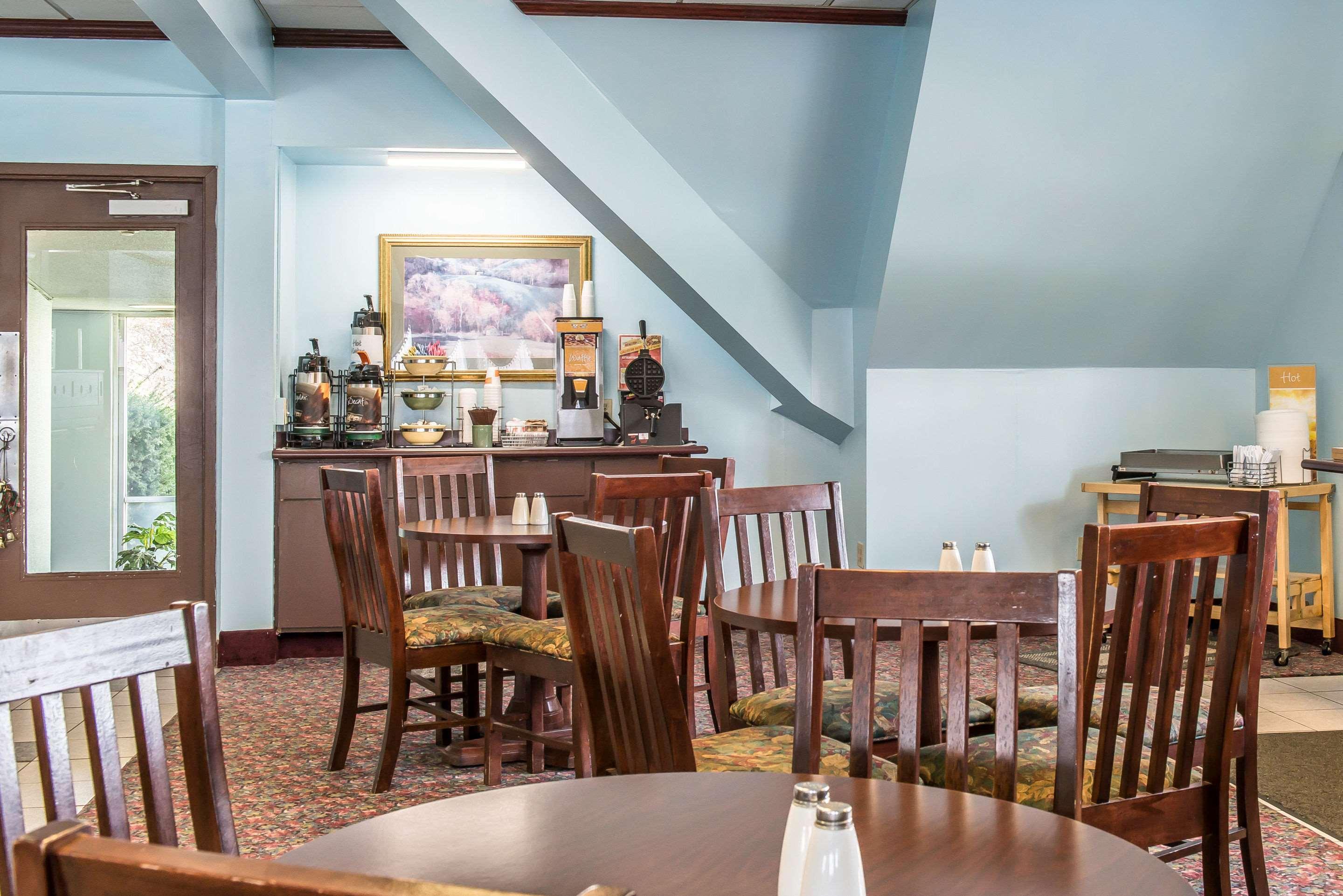 Rodeway Inn Brookville Екстер'єр фото