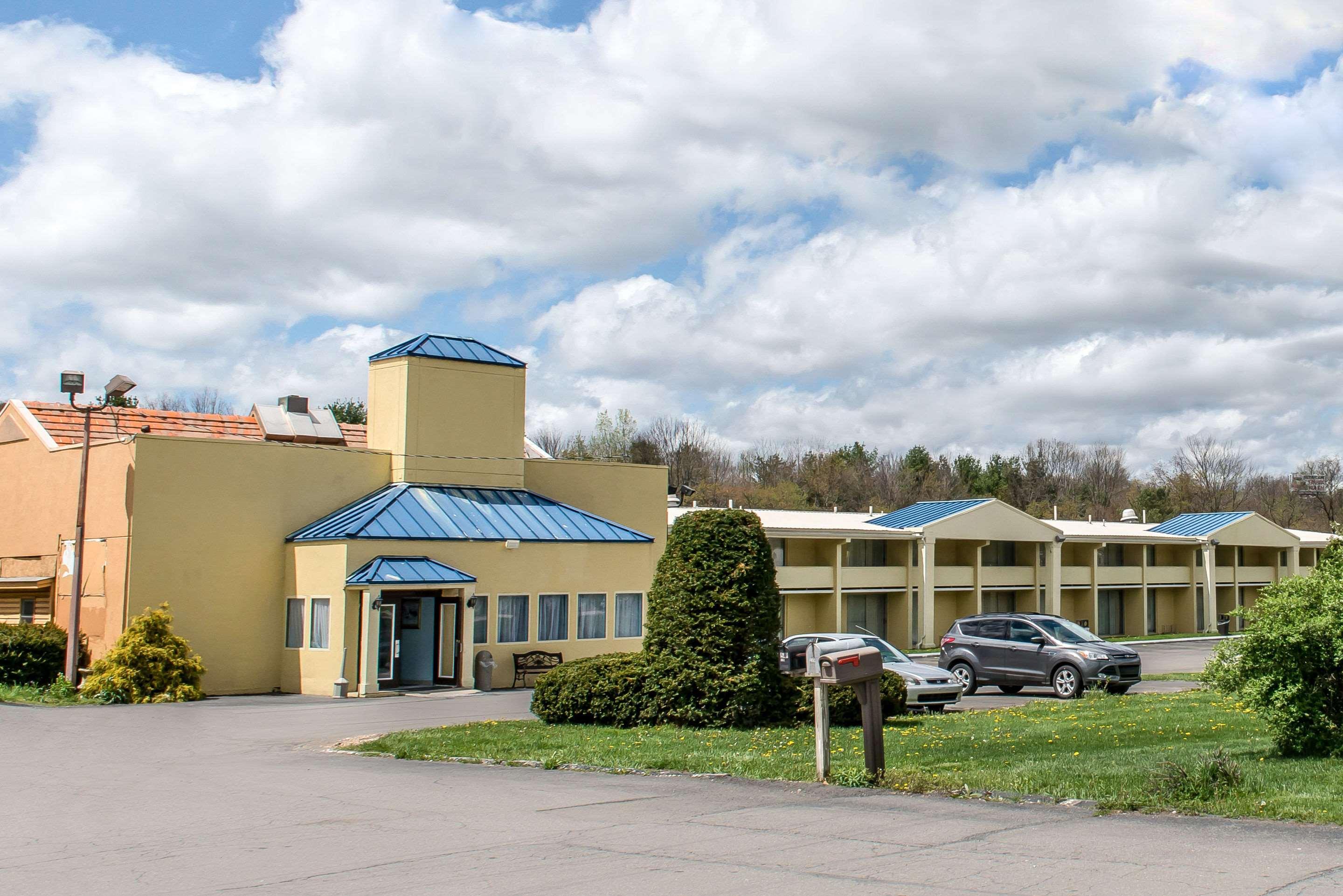 Rodeway Inn Brookville Екстер'єр фото
