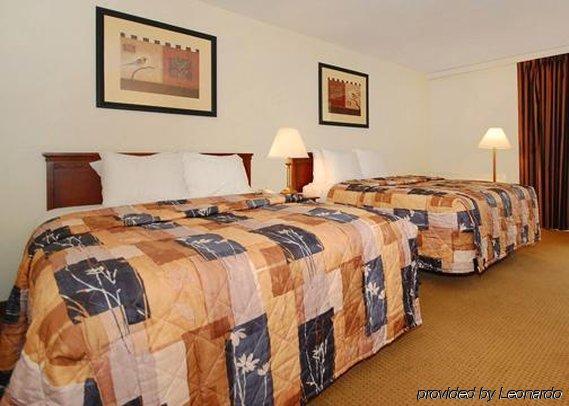 Rodeway Inn Brookville Номер фото